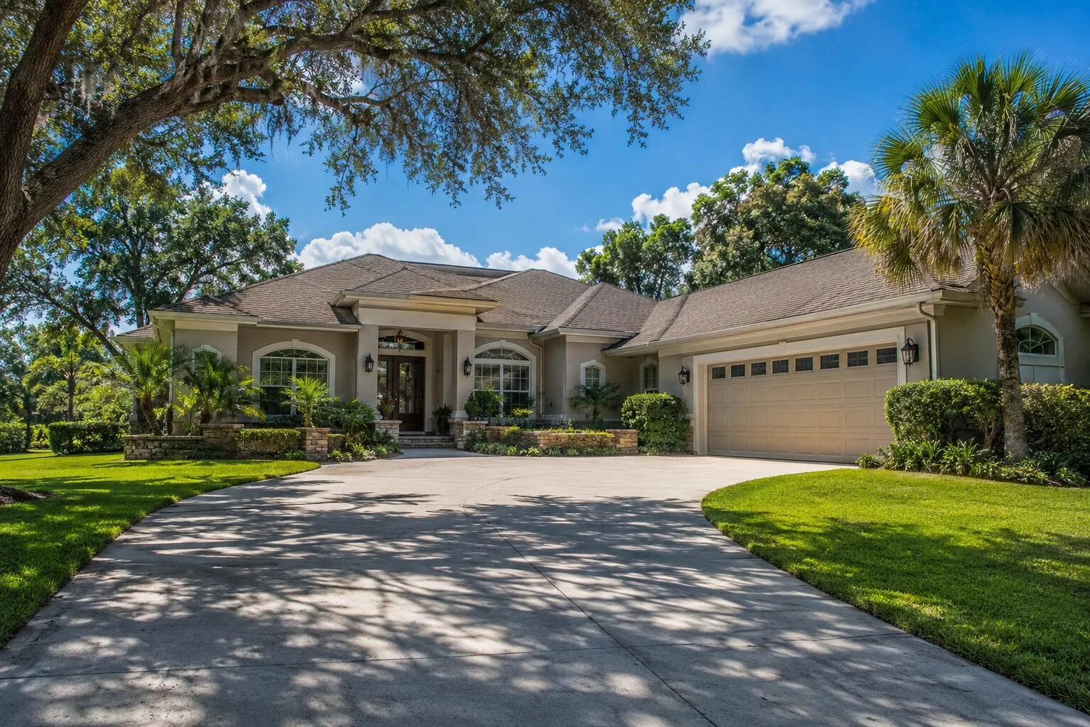 Home with stabilized driveway in Inverness FL